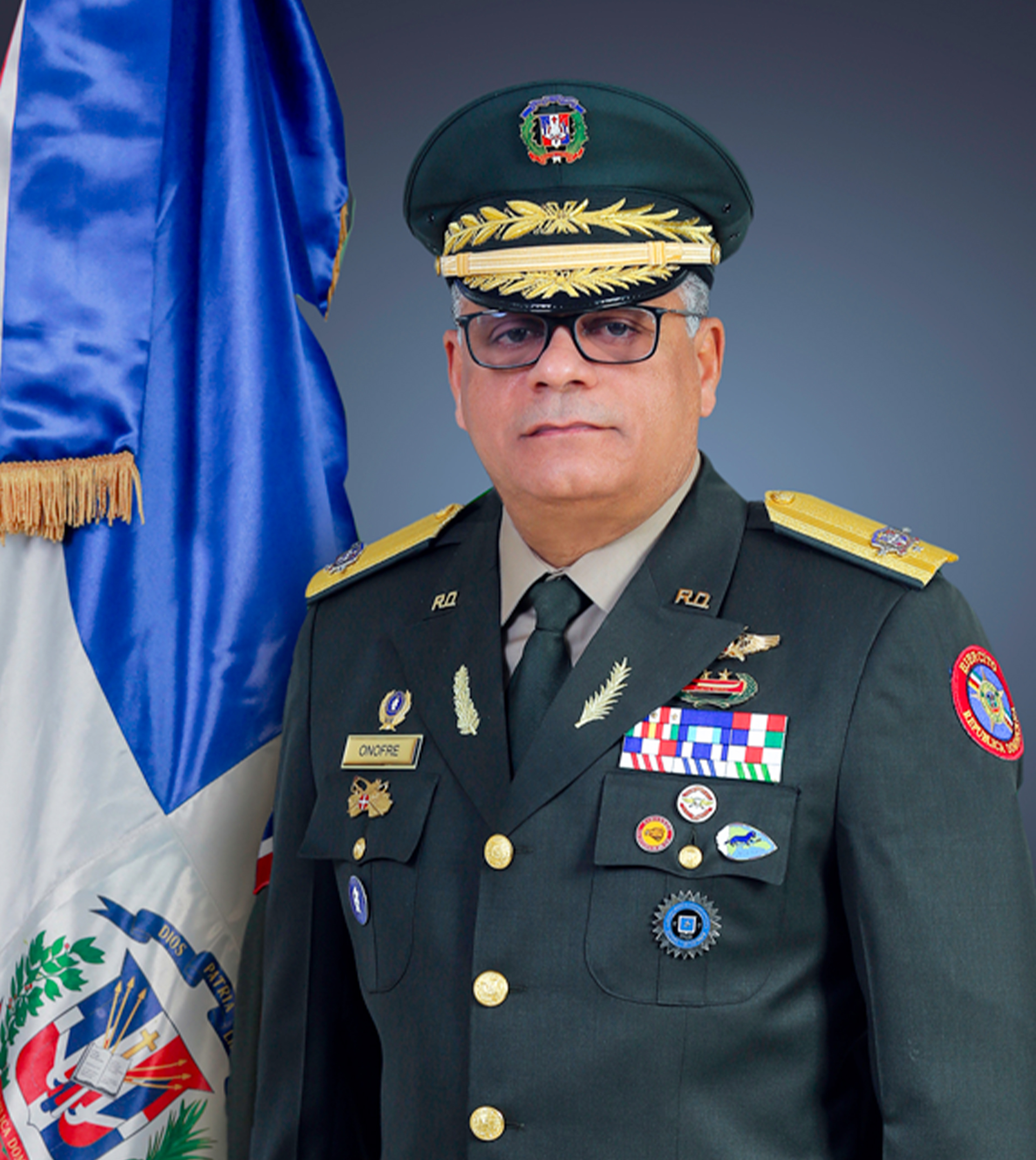 ministro-de-defensa-tte-gral-onofre-erd